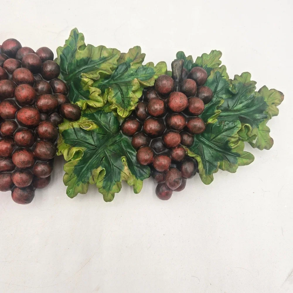 Vintage Grape Cluster Wall Plaque 3D Fruit Resin Decor Purple Green